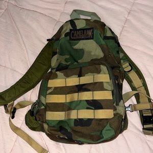 Camelbak Maximum Gear (Mule) Woodland Camo Hydration ( without bladder )